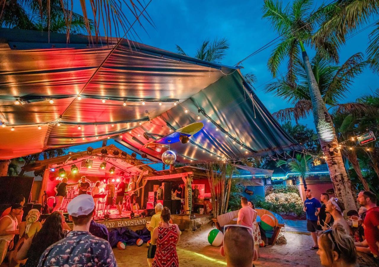 Capt Hirams Resort Sebastian Luaran gambar