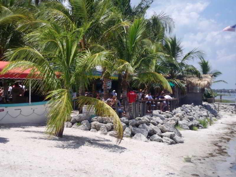 Capt Hirams Resort Sebastian Luaran gambar